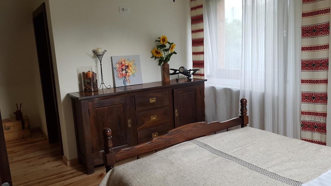 Sura Lu' Vasile. Bed and Breakfast Crivina  Εξωτερικό φωτογραφία